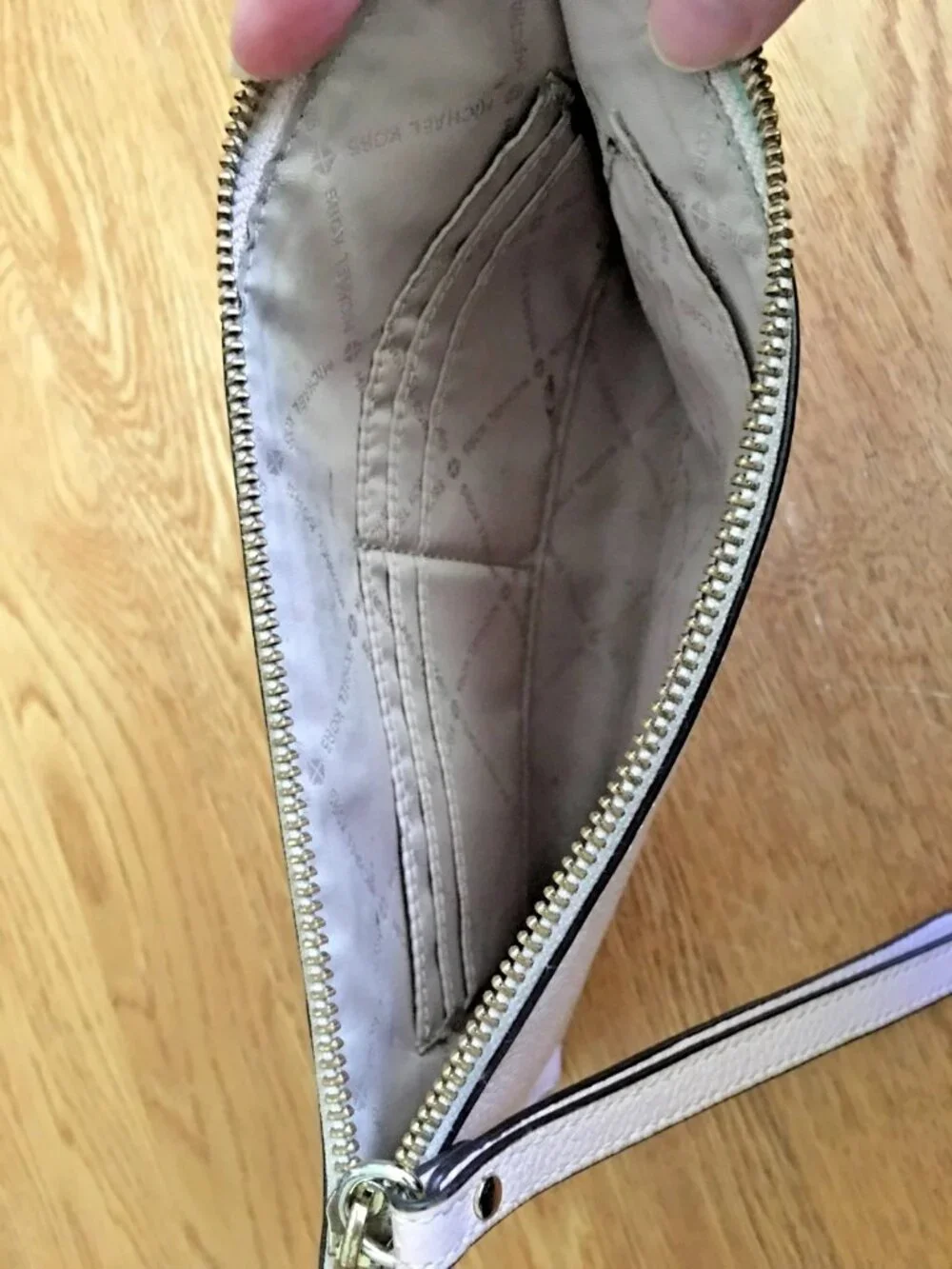 MICHAEL KORS WRISTLET Jet Set Leather Large Zip Clutch Pale Pink